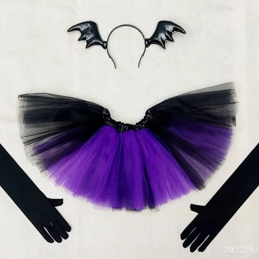 Diadema con alas de murciélago y tutú