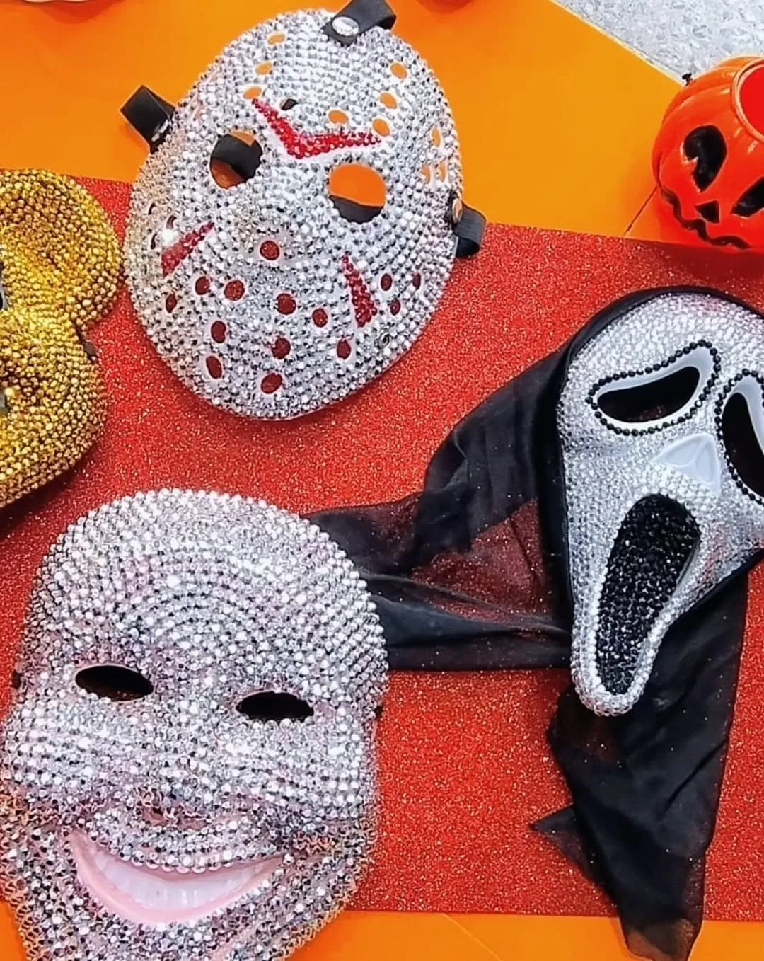 Máscara de Jason con brillos